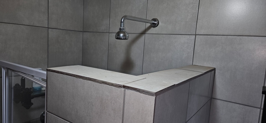 5 Bedroom Property for Sale in Langenhovenpark Free State